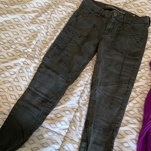 Size 10 army green American eagle pants